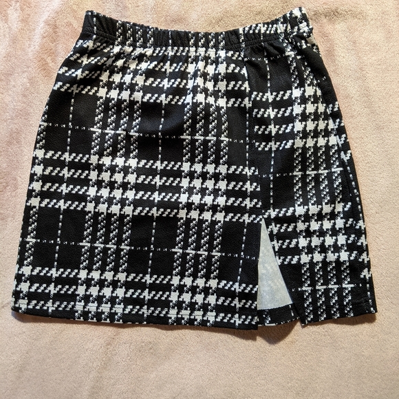 Plaid mini skirt - Picture 1 of 3